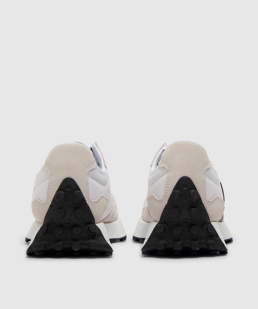 New Balance 327 sneaker